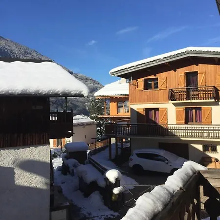 Le Petit Saint Bernard Chalet *